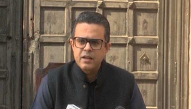 ناکام حکومت مزید انتشار پھیلانے کے بجائے الیکشن کا اعلان کرے، حسان خاور