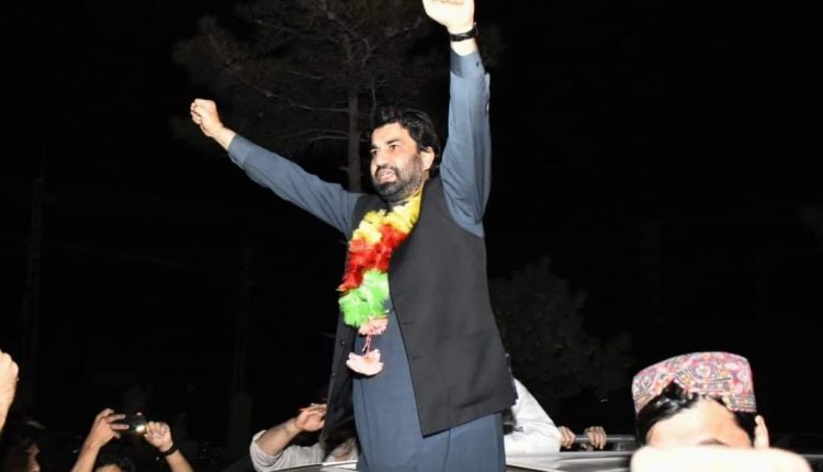 پاکستان تحریک انصاف صوبائی صدر قاسم خان سوری کوئٹہ پہنچنے پہ شاندار استقبال