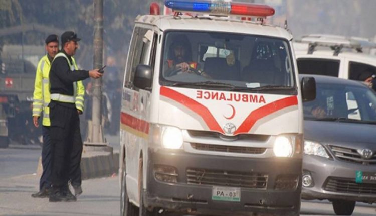 کوئٹہ، اسکول کی سوزوکی اور گاڑی میں تصادم، ایک شخص جاں بحق، خواتین اساتذہ سمیت 5 افراد زخمی