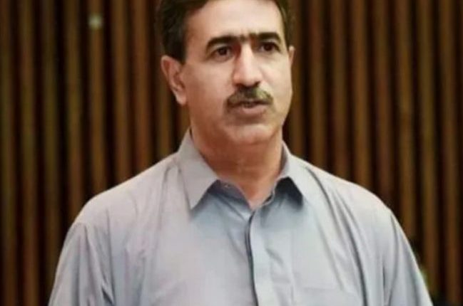 عوام کے مفادات کے تحفظ اور ان کے حل کیلئے دستیاب وسائل بروئے کا رلائیں گے، ہاشم نوتیزئی