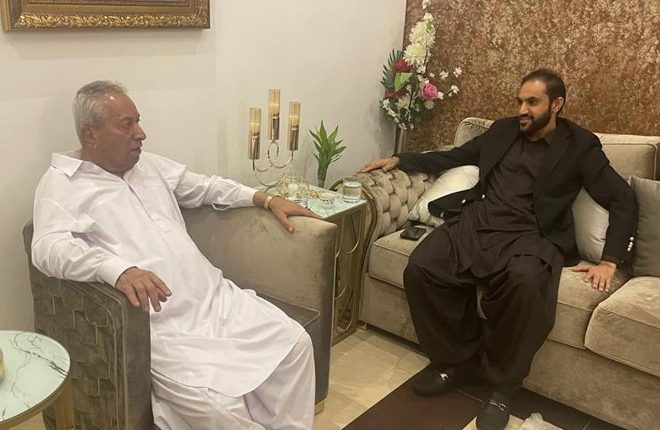 وزیراعلیٰ بلوچستان سے میر عبدالغفور کلمتی سے مسقط میں ملاقات