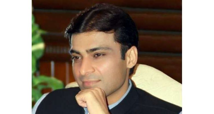 وزیر اعلیٰ پنجاب حمزہ شہباز قطر کے نجی دورے کے بعد لاہور واپس پہنچ گئے ، ساڑھے تین سال بعد والدہ سے ملاقات کی