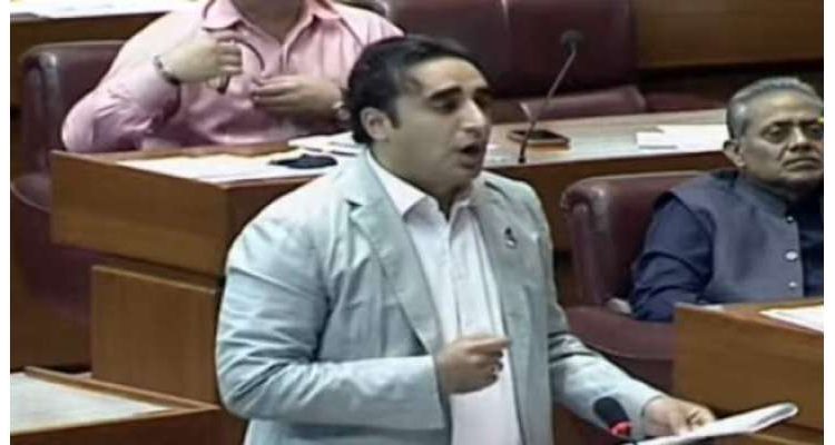 عدم اعتماد سے پہلے دھمکی دی گئی کہ فوری الیکشن مانیں یا پھر مارشل لاء آئے گا