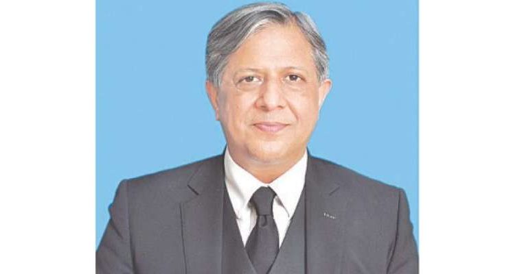 وزیراعلیٰ پنجاب حمزہ شہباز ہی رہیں گے انہیں کوئی نہیں ہٹا سکتا : اعظم نزیر تارڑ