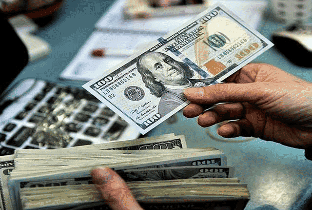 ملکی تاریخ میں پہلی بار ڈالر کی قیمت 197 روپے تک پہنچ گئی