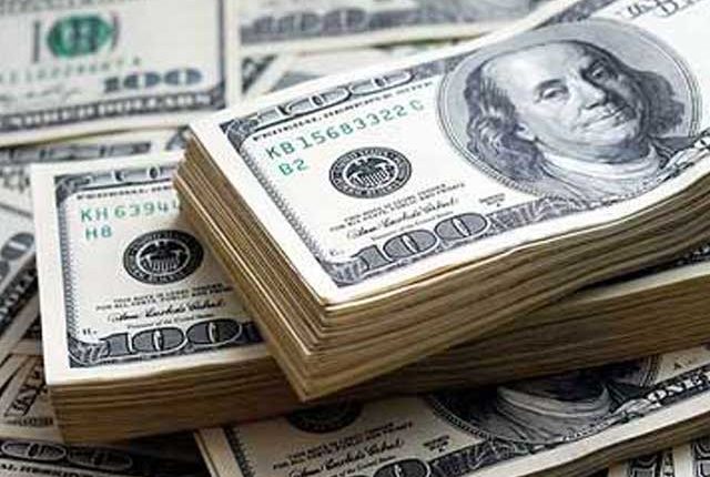 انٹر بینک مارکیٹ میں ڈالر کی ڈبل سنچری‎