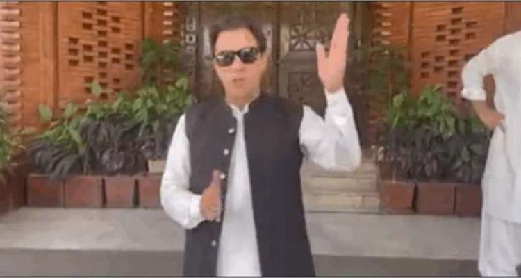 سارے لوگ ولی انٹر چینج پہنچیں ، یہاں سے اسلام آباد کی طرف روانہ ہوں گے ، عمران خان کا کارکنوں کو پیغام