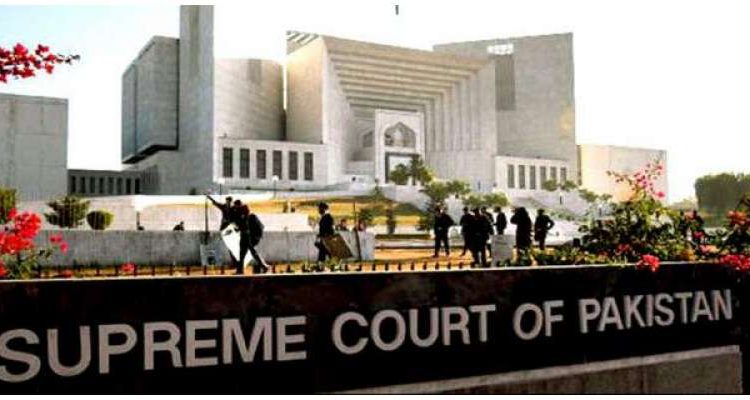 سپریم کورٹ نے عمران خان کے خلاف توہین عدالت سمیت تمام درخواستیں نمٹا دیں