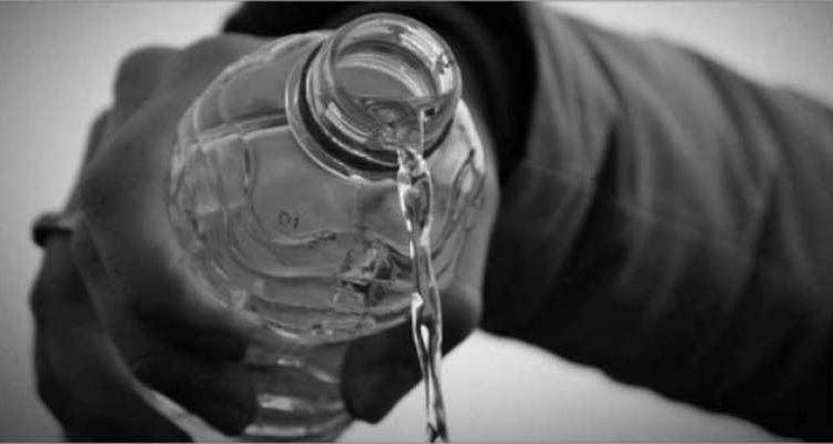 تیزاب گردی کا شکار ٹک ٹاکر خاتون 17 روز بعد زندگی کی بازی ہار گئی