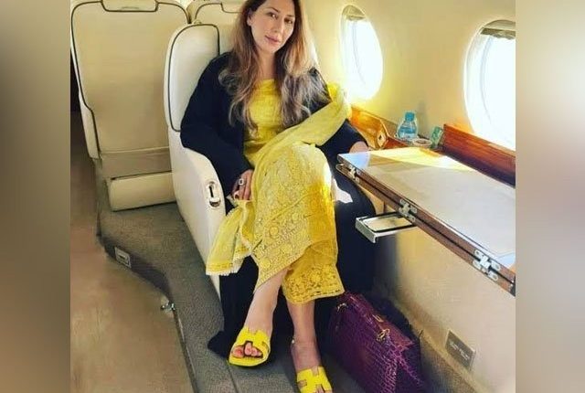 عطا تارڑ کے پاس کوئی کام نہیں،فرح خان کے شوہر نے بھی میدان میں آگئے ، بڑا اعلان کر دیا