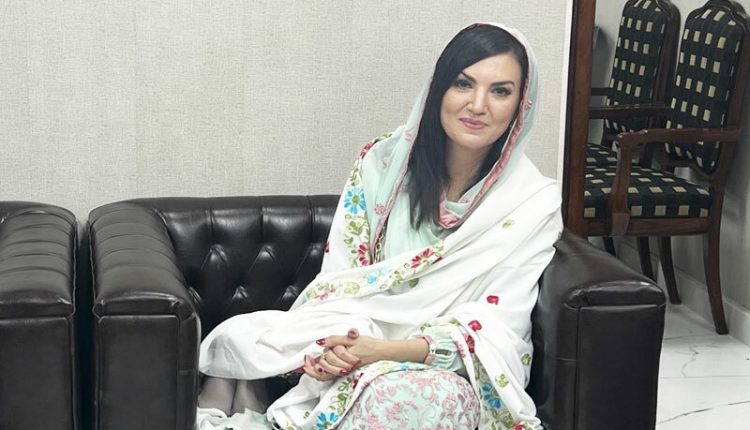 ریحام خان کو ٹوئٹر پر سابق شوہر عمران خان کا نام نہ لینے کا مشورہ