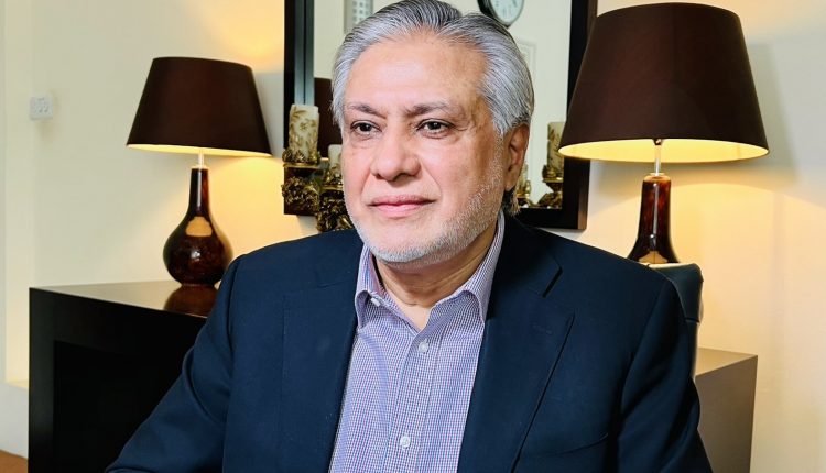 ’نواز شریف کے حکم پر پاکستان جارہا ہوں، ڈاکٹرز نے سفر کی اجازت دیدی‘