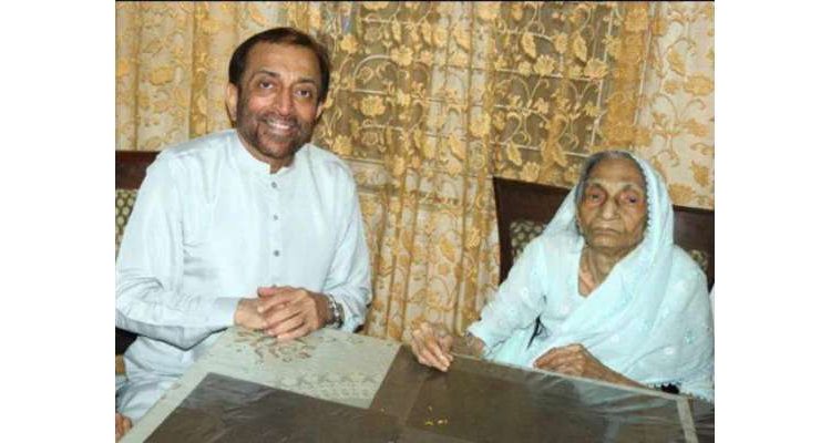 فاروق ستار کی والدہ انتقال کر گئیں