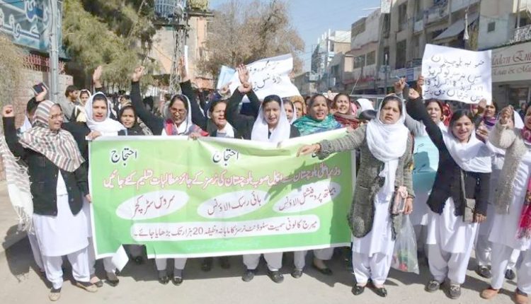 کوئٹہ، صوبائی بجٹ سے قبل سرکاری ملازمین کی یونینز نے احتجاجی کیمپ لگا لیے