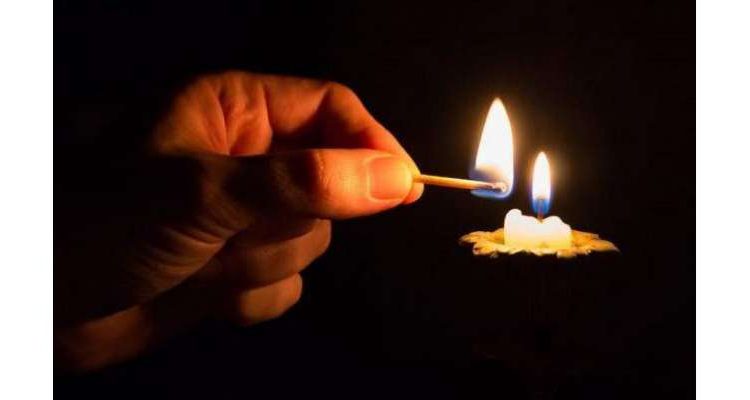 ملک میں بجلی کا بحران شدید ہوگیا، مختلف علاقوں میں 16 گھنٹے تک لوڈشیڈنگ جاری