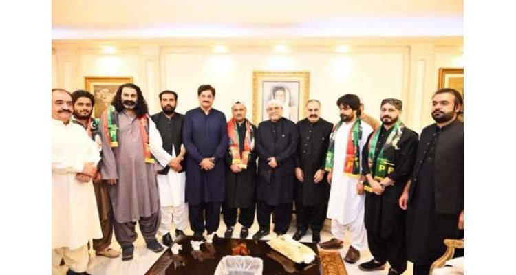 ق لیگ کے سابق وزیر اور سینیٹر نے پیپلز پارٹی میں شمولیت اختیار کر لی