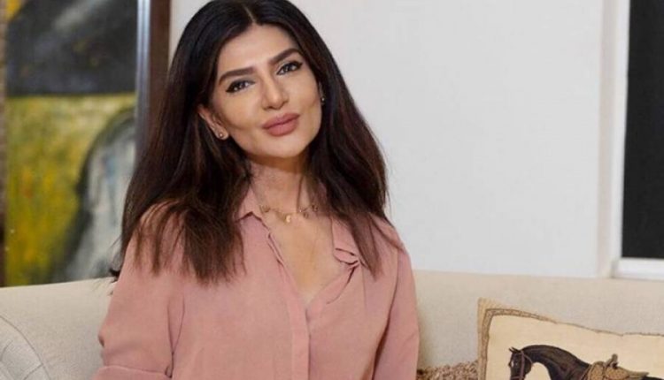 عفت عمر کا شوبز چھوڑ کر سوشل میڈیا پر توجہ مرکوز کرنے کا اعلان