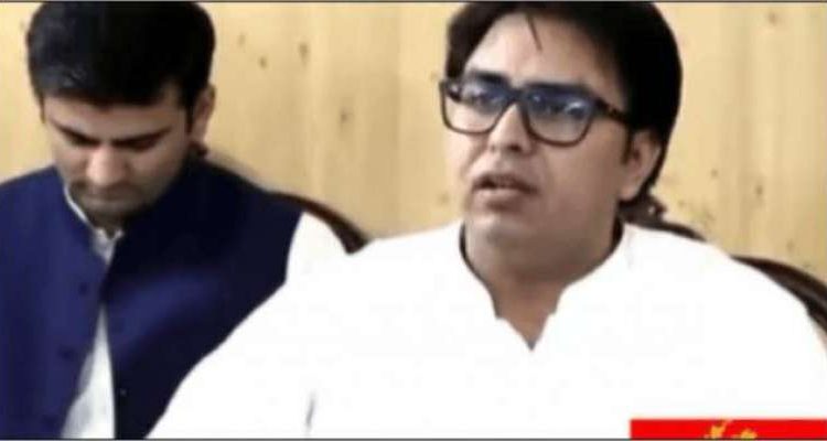 اتنا لیٹ نہ ہو جائے کہ ہم یا کوئی اور آکر بھی ملک کو سنبھال نہ سکے، شہباز گل کا انتباہ