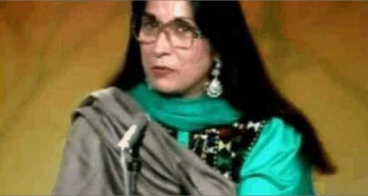 معروف اداکار مصطفیٰ قریشی کی اہلیہ گلوکارہ روبینہ قریشی انتقال کر گئیں