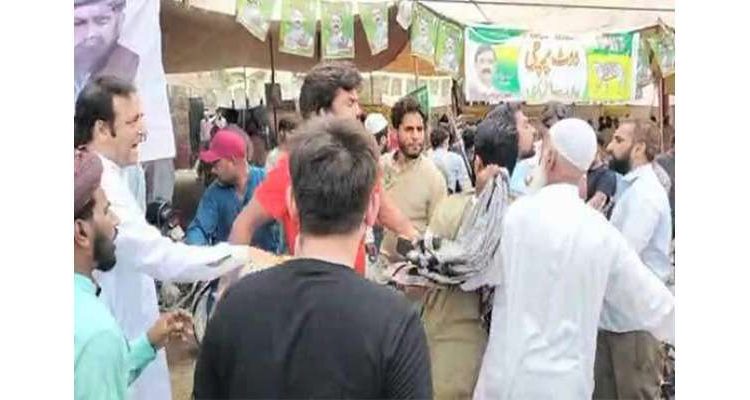 ضمنی الیکشن ؛ لاہور اور فیصل آباد میں لڑائی جھگڑے‘ کہیں کارکن کا سر اور کہیں بیلٹ پیپر پھٹ گیا