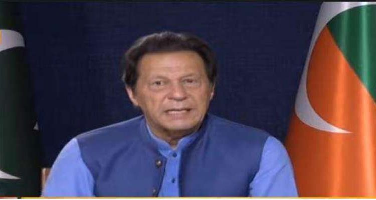 عمران خان نے پنجاب سے اہم پارٹی رہنماؤں کو مشاورت کے لیےاسلام آباد بلا لیا