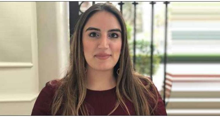 آپ جو بوتے ہیں وہ کاٹتے ہیں،تو بیٹھ جائیں،منہ دیکھیں