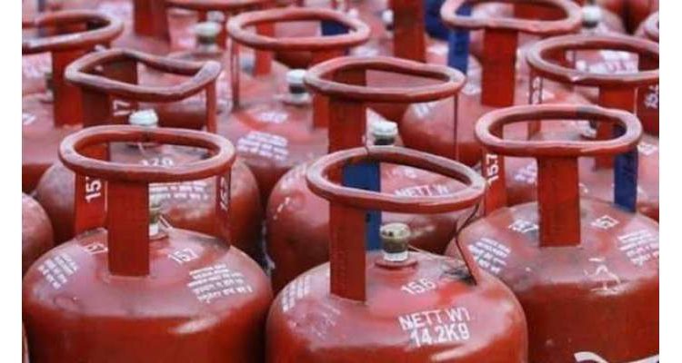 48 گھنٹوں کے دوران ایل پی جی کی قیمت میں تیسری مرتبہ اضافہ کر دیا گیا