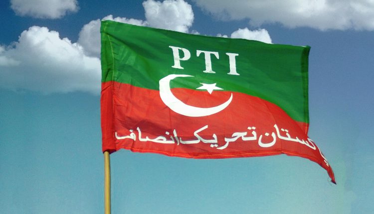 بڑے انتخابی دنگل سے پہلے پی ٹی آئی کو 2 بڑے جھٹکے ، مشکلات میں اضافہ
