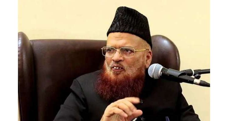 مفتی تقی عثمانی یوم آزادی کی سرکاری تقریب میں خواتین اور مردوں کے رقص پر برہم ہو گئے