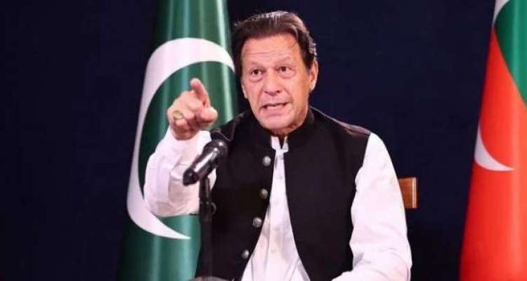 عمران خان کا 9 حلقوں سے الیکشن لڑنے کا اعلان، حکومت کو قانونی ماہرین کی حمایت نہ مل سکی