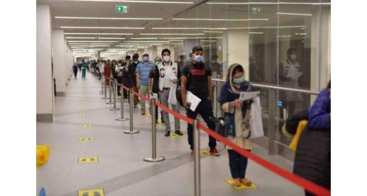 کویت نے غیر ملکیوں کو فیملی اور وزٹ ویزے دینا بند کر دیے