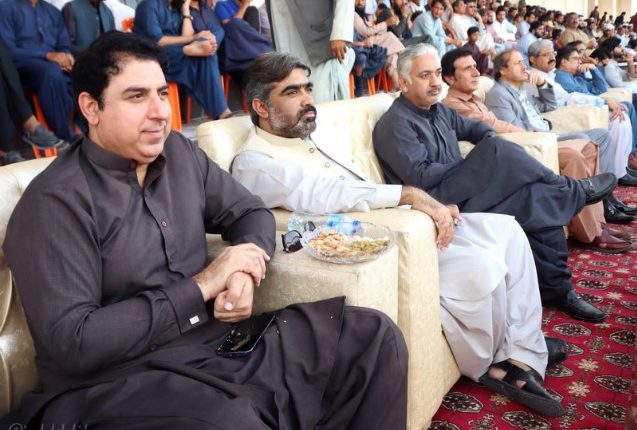 نوجوانوں کو منفی سرگرميوں سے بچانے کیلٸے کھیلوں کی طرف راغب کرنا انتہائی ضروری ہے،اختر حسین لانگو