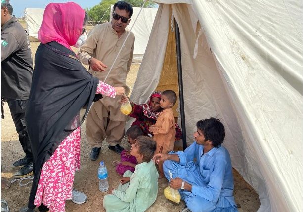 خاتون اسسٹنٹ کمشنر حدیبیہ جمالی نے جذبہ خدمت کی اعلی مثال قائم کر دی