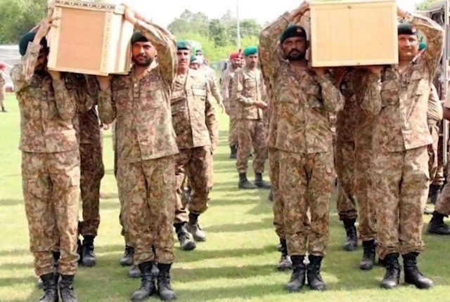 آزاد کشمیرمیں پاک فوج کی گاڑی کو حادثہ، 9 اہلکار شہید