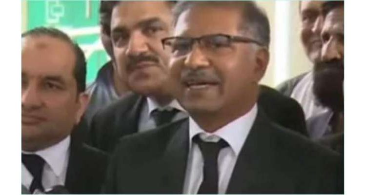عمران خان کے خلاف مقدمات کا قانونی طور پر سامنا کریں گے