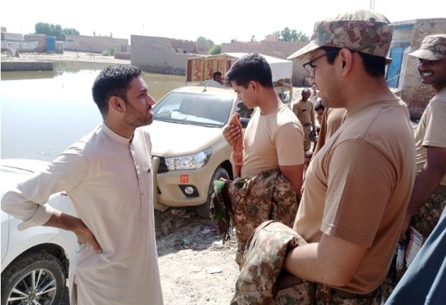 پاک فوج اس مشکل وقت میں عوام کے شانہ بشانہ کھڑی ہے۔سرکردہ محمد صدیق عمرانی
