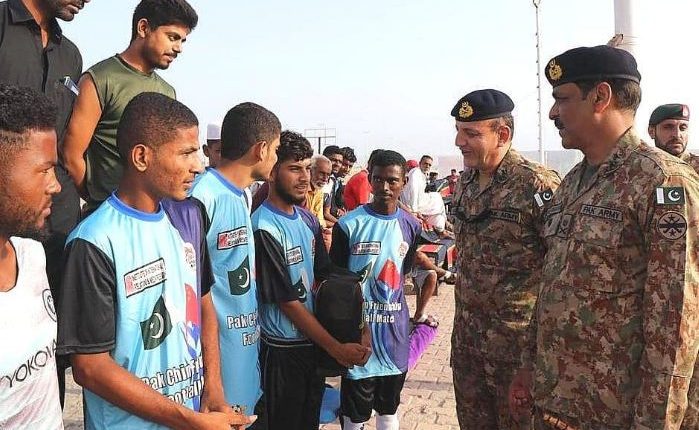 گوادر کے عوام کی فلاح و بہبود کے منصوبے اولین ترجیح ہے ، کور کمانڈر بلوچستان