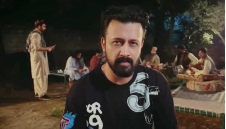 زندگی کی بڑی خواہش خانہ کعبہ میں اذان دینا ہے، عاطف اسلم