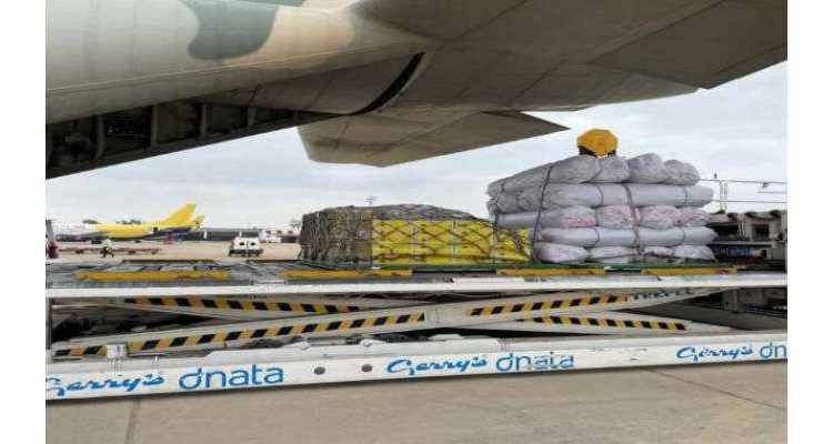 اومان سے سیلاب متاثرین کے لئے مزید دو امدادی پروازیں کراچی پہنچ گئیں