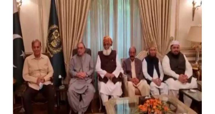 حکمران اتحاد نے موجودہ بےیقینی کی صورتحال کے خاتمے کے لیے سر جوڑ لیے