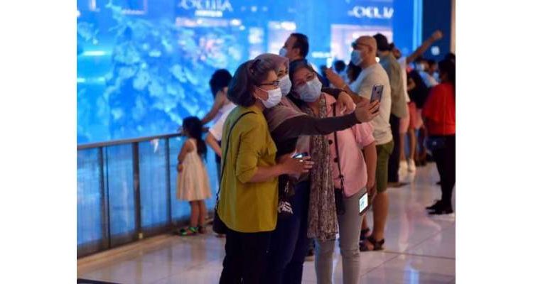 متحدہ عرب امارات نے کورونا پابندیوں میں نرمی کردی