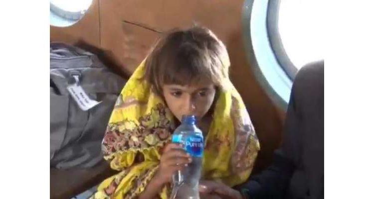 سیلاب متاثرہ بچی کو سانپ نے ڈس لیا، پاک فوج نے ریسکیو کرکے جان بچالی