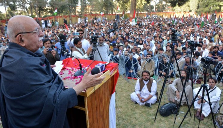 سیاست میں فوج اور ایجنسیوں کے کردار کے مخالف رہے ہیں پاکستان کو حقیقی فیڈریشن بنانا چاہتے ہیں، محمود خان اچکزئی