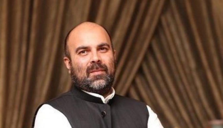 معیشت ٹھیک کرنے میں ہم سنجیدہ ہیں مگر وفاقی حکومت نہیں، وزیر خزانہ کے پی