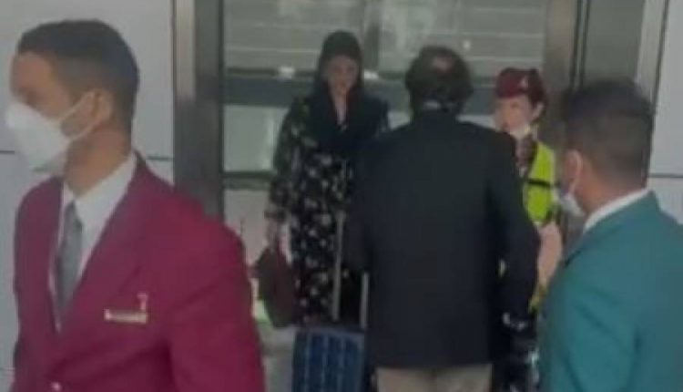 "کوئی ایسا ہسپتال نہیں بنایا جہاں آپ کا علاج ہو؟" مریم نواز سے شہری کا سوال، جواب دینے سے گریز