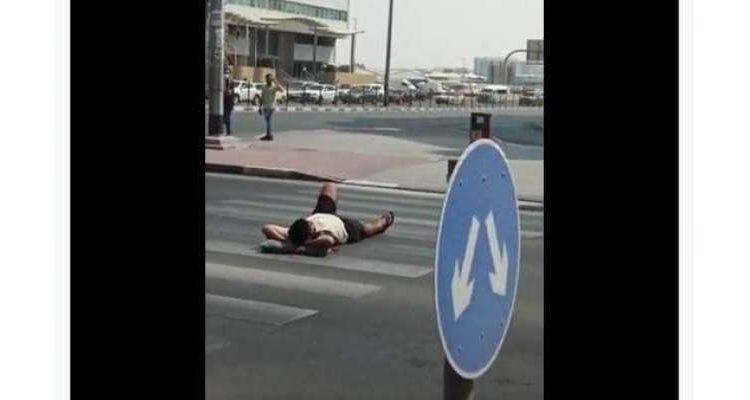 دبئی میں ایشیائی باشندے کی انوکھی حرکت کی ویڈیو وائرل