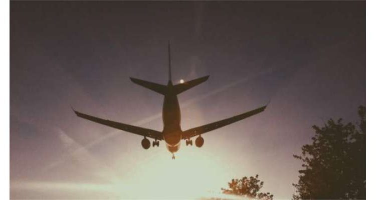 لاہور؛ جعلی باپ پیش کرکے کمسن بچی شناختی کارڈ و پاسپورٹ بنوا کر ملائشیا روانہ