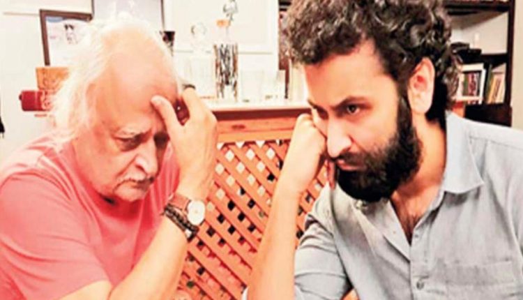 انور مقصود نے تاریخ رقم کر دی: ساڑھے 14 اگست کی100 پرفارمنس مکمل