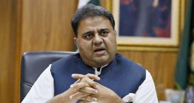 پورا پاکستان تیار ہو جائے ہم نے اس بدترین فاشزم کا مقابلہ کرنا ہے