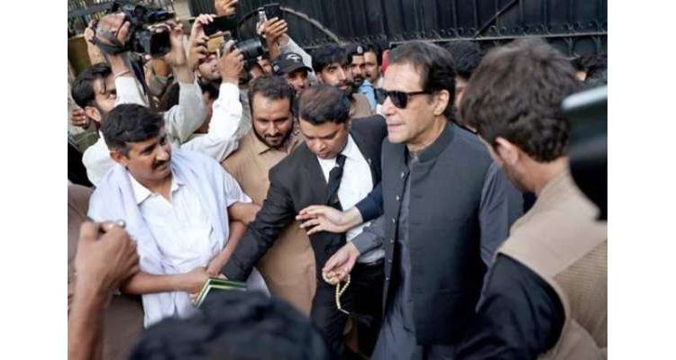 عمران خان نے توہین عدالت کیس میں سپریم کورٹ میں جواب جمع کرا دیا